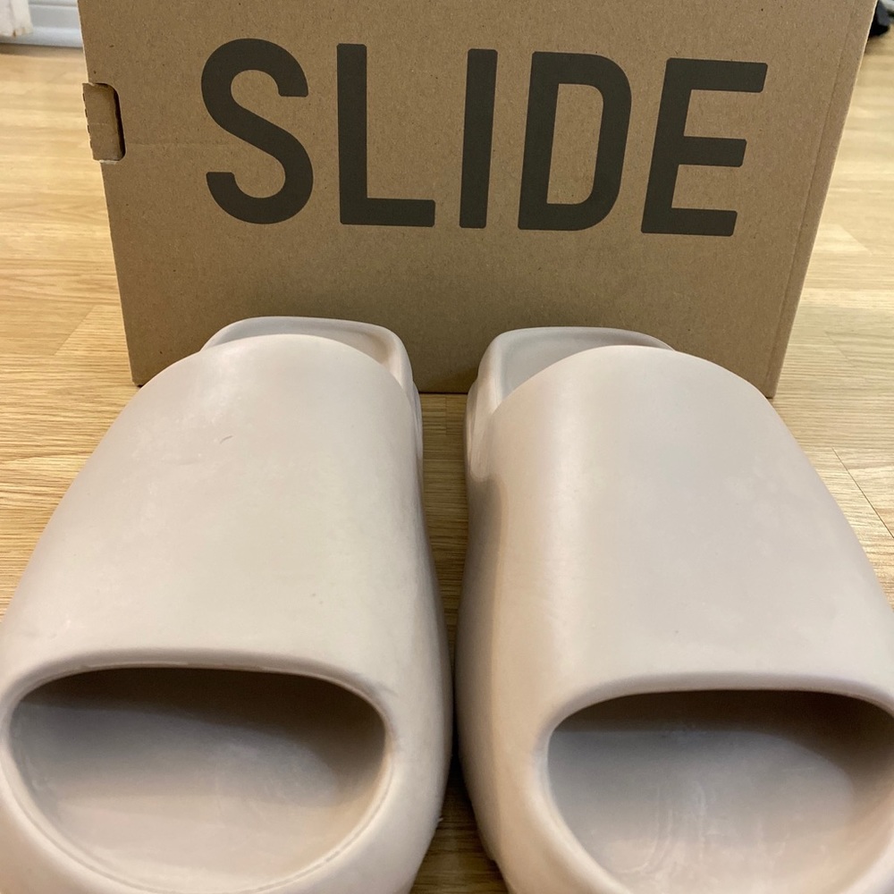 Yeezy slide pure